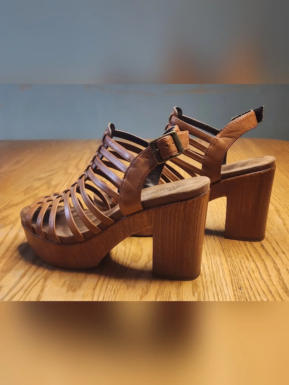 White Mountain Astonish Strappy Platform Sandal Size 10 Festival Bohemian Summer